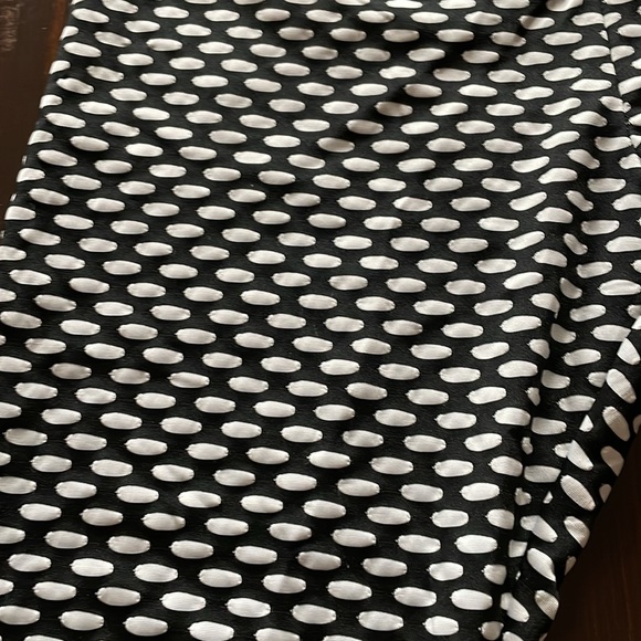 Capri leggings EUC - Picture 2 of 7